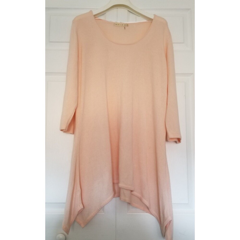 Kaily K Women's Knit Sweater Soft Pink Scoop Neckline Sharkbite Hemline Size 1X